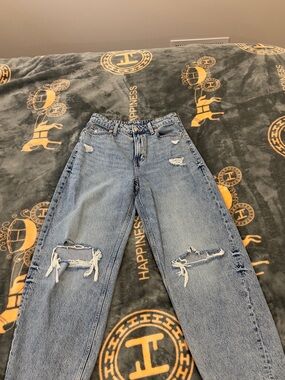 H&M Light Blue Distressed Boyfriend Jeans